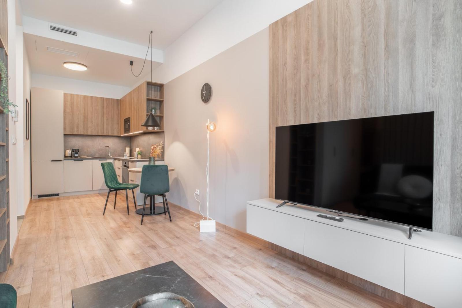Patronka - Stylish With A Divided Sleeping Area Apartmán