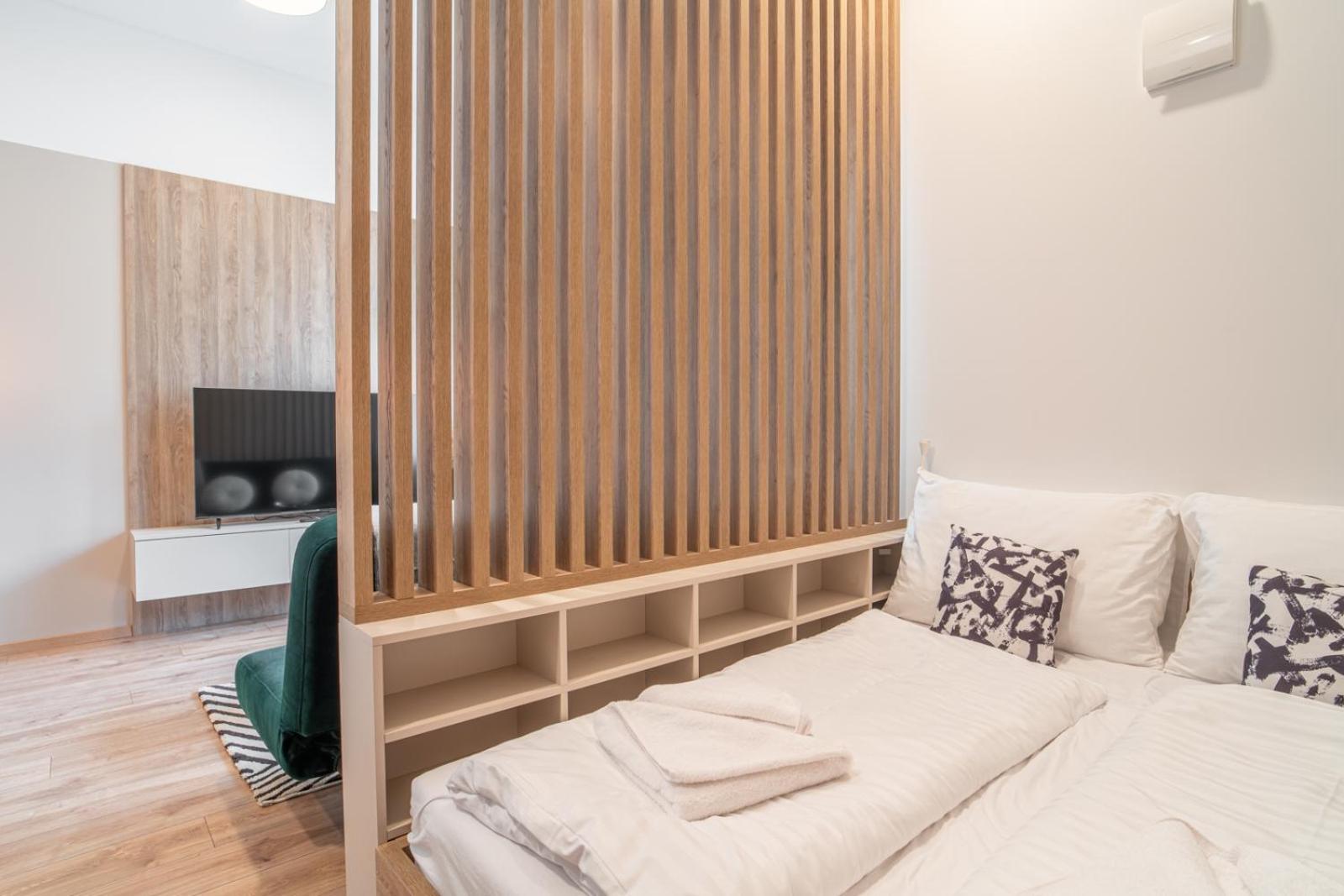Patronka - Stylish With A Divided Sleeping Area Bratislava